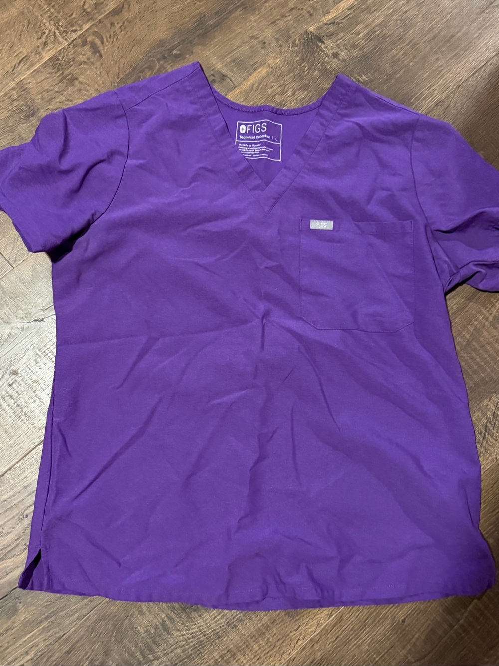 Figs Women's V-Neck Short Sleeve Top in Purple